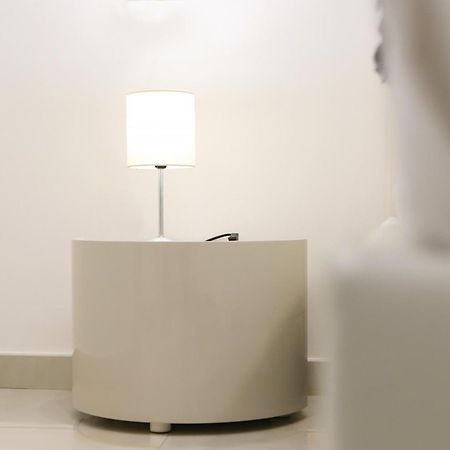 Cozy Apartment In Piazza Cavour By Wonderful Italy Napoli Esterno foto